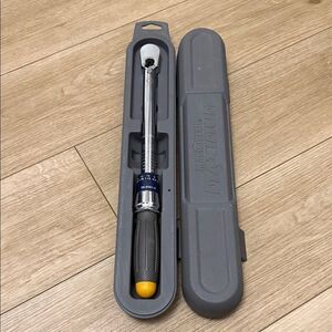 NEW Torque Wrench 3/8 with Gray Case